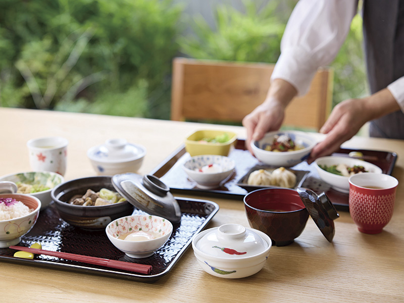 新軽量強化磁器：「おかるのキモチ。」